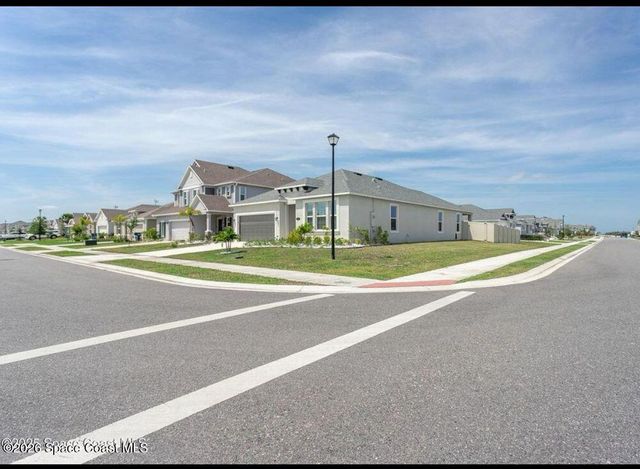 2792 Pinwherry Street NW, Palm Bay, FL 32907