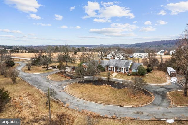 20043 GLEEDSVILLE RD, Leesburg, VA 20175