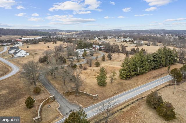 20043 GLEEDSVILLE RD, Leesburg, VA 20175