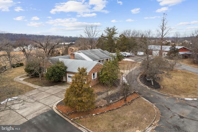 20043 GLEEDSVILLE RD, Leesburg, VA 20175