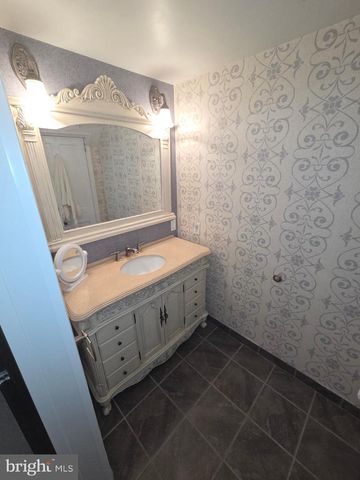 235 PINE RD, Hammonton, NJ 08037