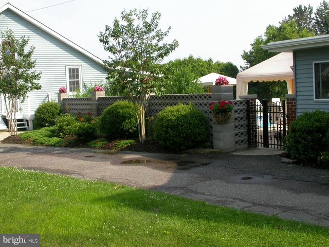 235 PINE RD, Hammonton, NJ 08037