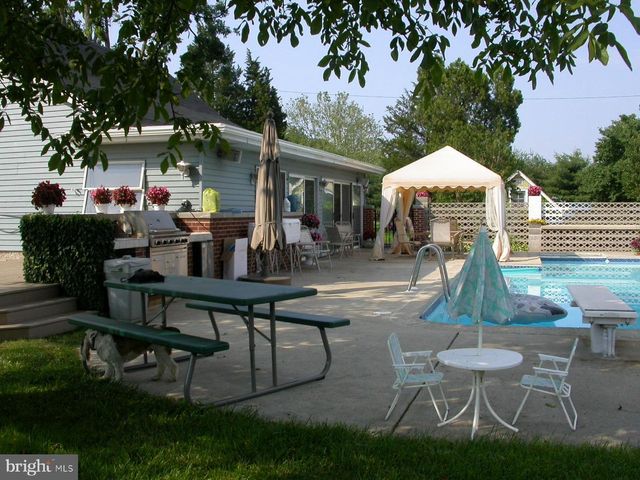 235 PINE RD, Hammonton, NJ 08037