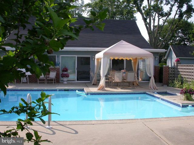 235 PINE RD, Hammonton, NJ 08037