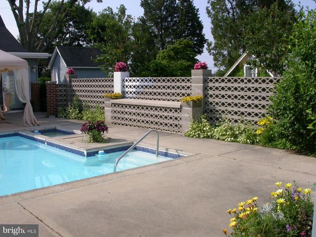 235 PINE RD, Hammonton, NJ 08037