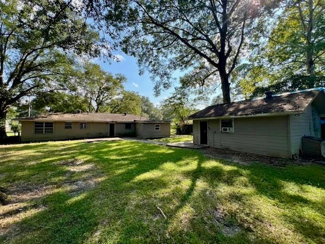 7233 Villere Dr, Baker, LA 70714