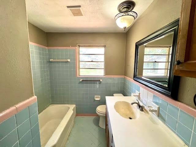 7233 Villere Dr, Baker, LA 70714