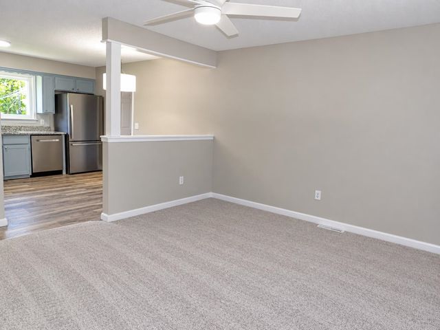 1737 S Fern Ave, Wichita, KS 67213
