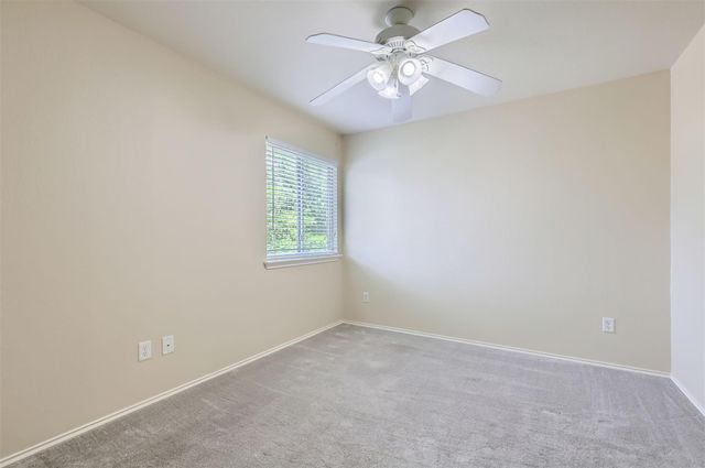 909 E Park ST, Cedar Park, TX 78613