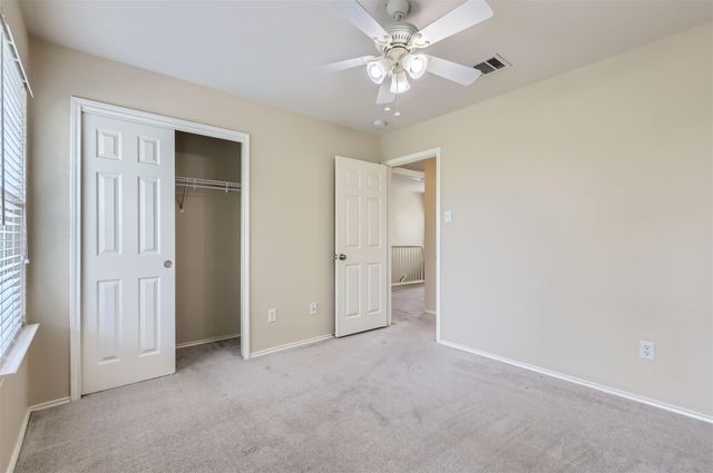 909 E Park ST, Cedar Park, TX 78613