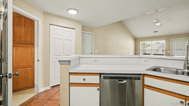 1429 Millbrook Trail 172, Pittsfield Charter Township, MI 48108