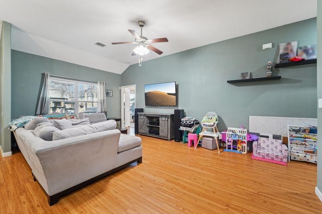 18452 Sunrise Maple Drive, Montgomery, TX 77316