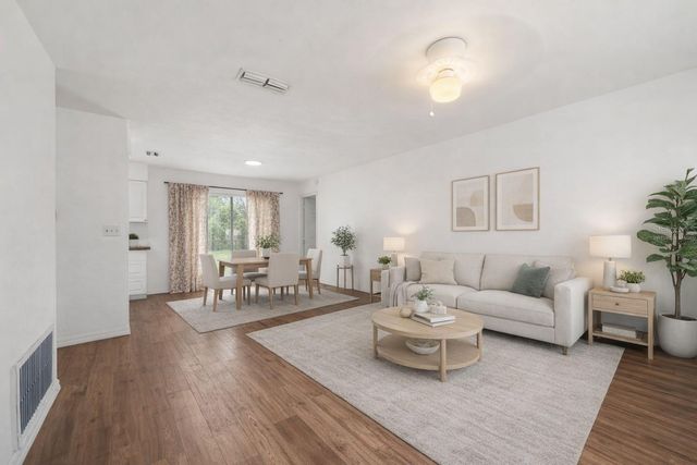 1911 SE 14TH AVENUE, Gainesville, FL 32641