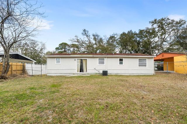 1911 SE 14TH AVENUE, Gainesville, FL 32641