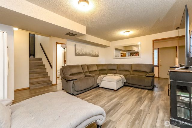 3542 71st Avenue W, University Place, WA 98466
