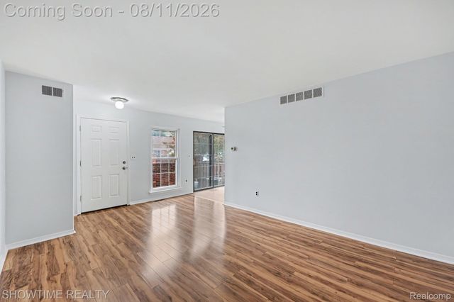 39415 OLD DOMINION Drive, Clinton Charter Township, MI 48038