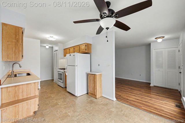 39415 OLD DOMINION Drive, Clinton Charter Township, MI 48038
