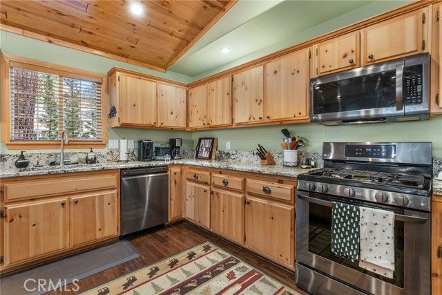 261 Crater Lake, Big Bear Lake, CA 92315