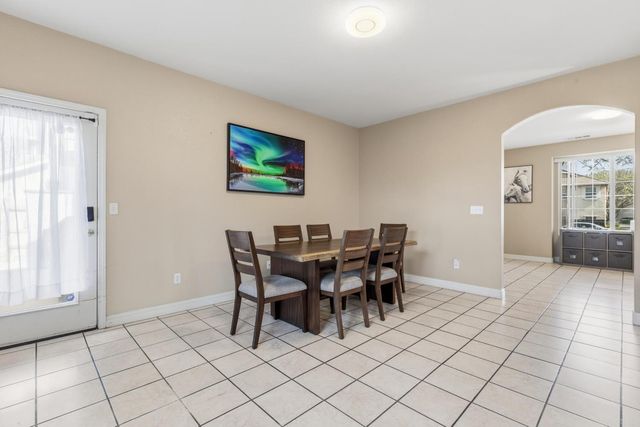 4504 Helens Oaks Cir, Stockton, CA 95210