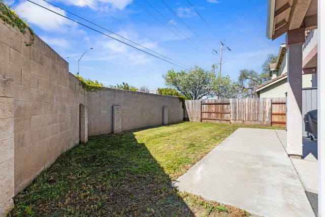 4504 Helens Oaks Cir, Stockton, CA 95210