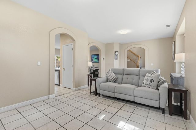 4504 Helens Oaks Cir, Stockton, CA 95210