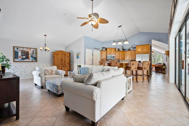 1022 SW Tiburon Way, Palm City, FL 34990