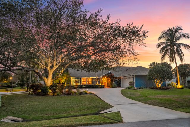 1022 SW Tiburon Way, Palm City, FL 34990