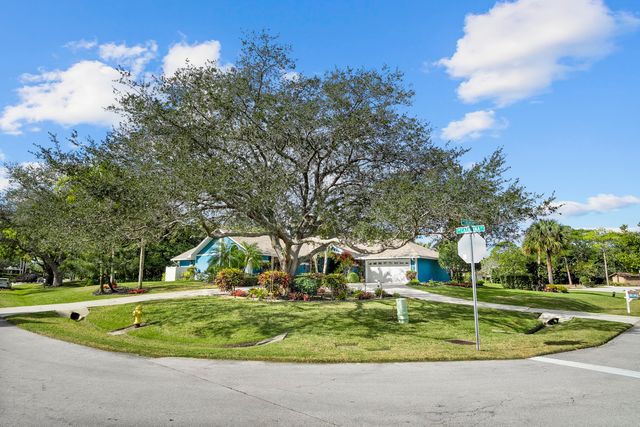 1022 SW Tiburon Way, Palm City, FL 34990