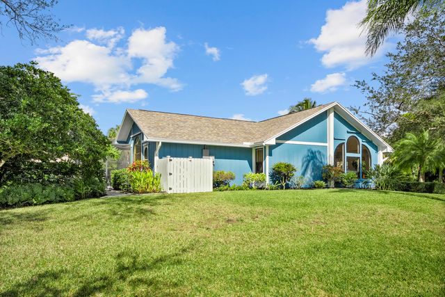 1022 SW Tiburon Way, Palm City, FL 34990