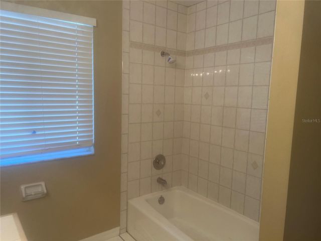 908 35TH AVENUE DRIVE W, Palmetto, FL 34221