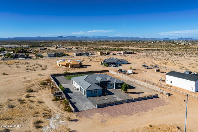 23532 W Jomax Road, Wittmann, AZ 85361