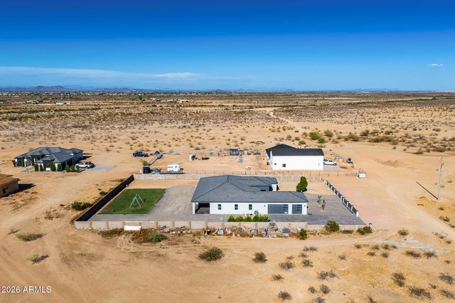 23532 W Jomax Road, Wittmann, AZ 85361