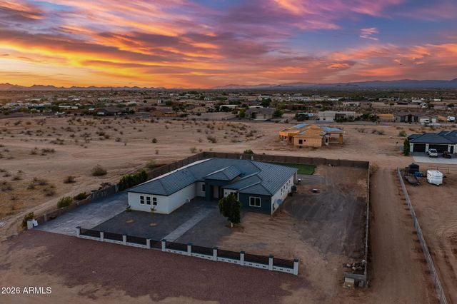 23532 W Jomax Road, Wittmann, AZ 85361