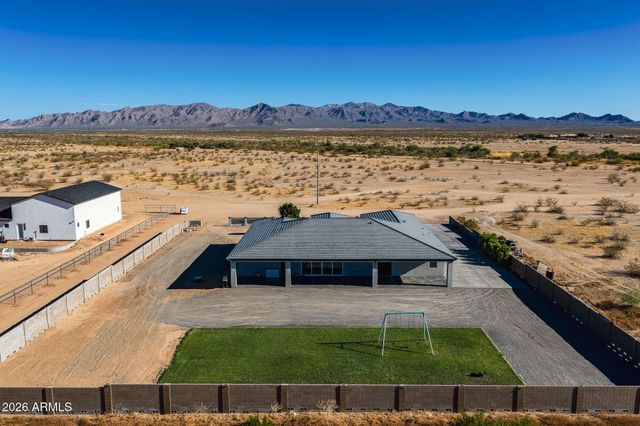 23532 W Jomax Road, Wittmann, AZ 85361