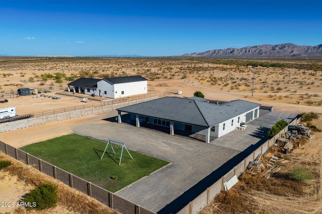 23532 W Jomax Road, Wittmann, AZ 85361