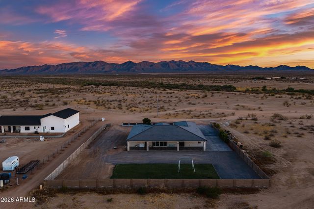 23532 W Jomax Road, Wittmann, AZ 85361