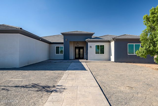 23532 W Jomax Road, Wittmann, AZ 85361