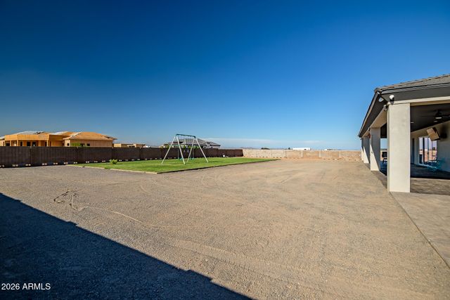 23532 W Jomax Road, Wittmann, AZ 85361