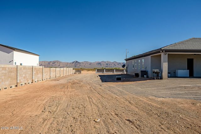 23532 W Jomax Road, Wittmann, AZ 85361