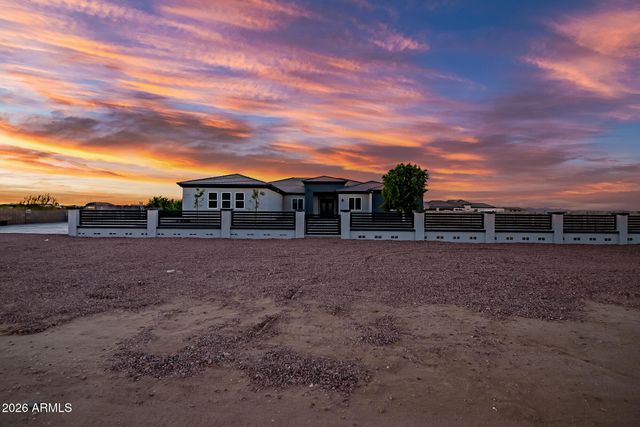 23532 W Jomax Road, Wittmann, AZ 85361