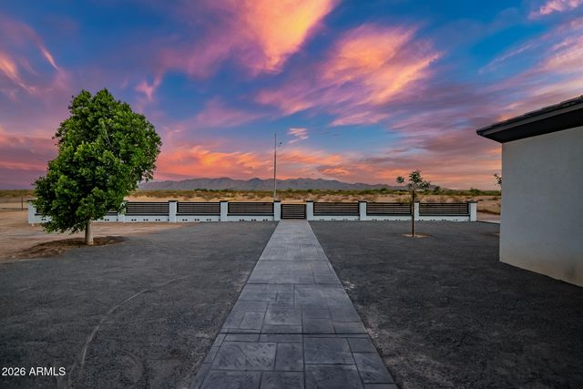 23532 W Jomax Road, Wittmann, AZ 85361