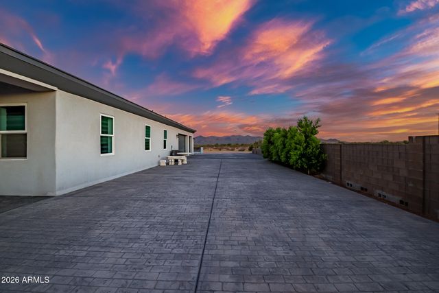 23532 W Jomax Road, Wittmann, AZ 85361