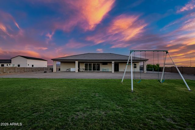 23532 W Jomax Road, Wittmann, AZ 85361