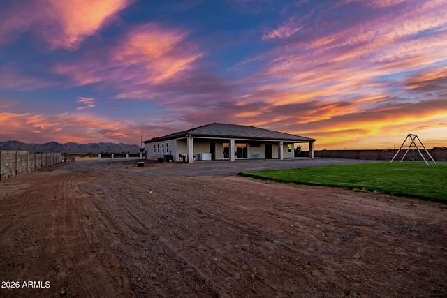 23532 W Jomax Road, Wittmann, AZ 85361