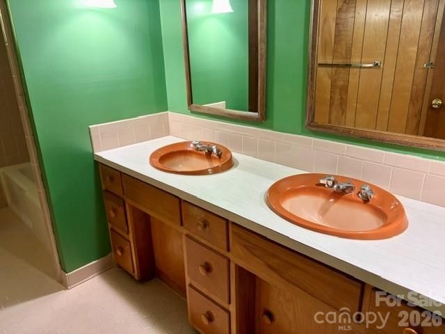 845 Cherokee Place SW, Lenoir, NC 28645
