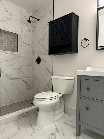 10 Laredo Pl NA, Davie, FL 33324