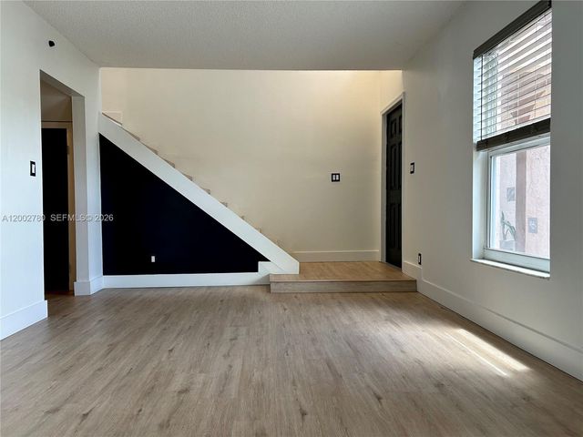 10 Laredo Pl NA, Davie, FL 33324