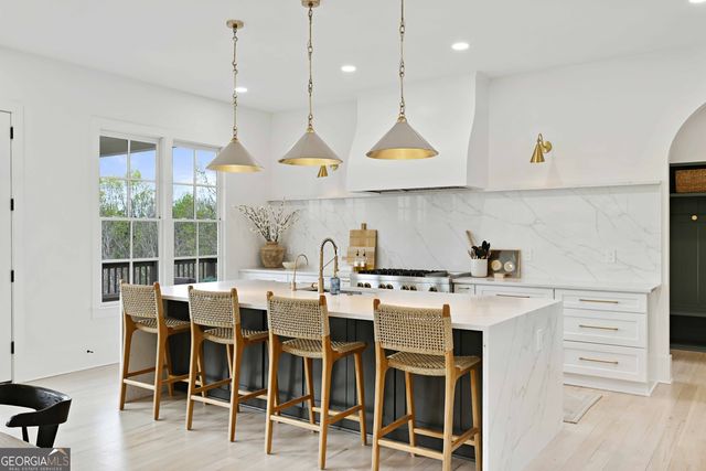 3170 Glastonbury Lane, Suwanee, GA 30024