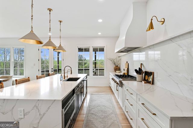 3170 Glastonbury Lane, Suwanee, GA 30024