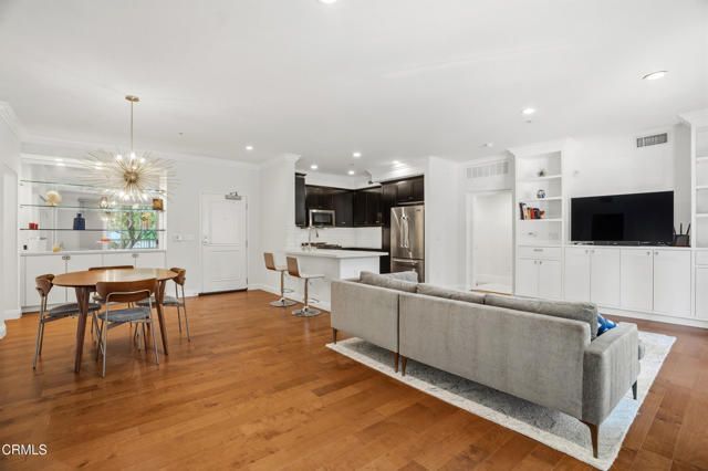 629 Traction Avenue 105, Los Angeles, CA 90013